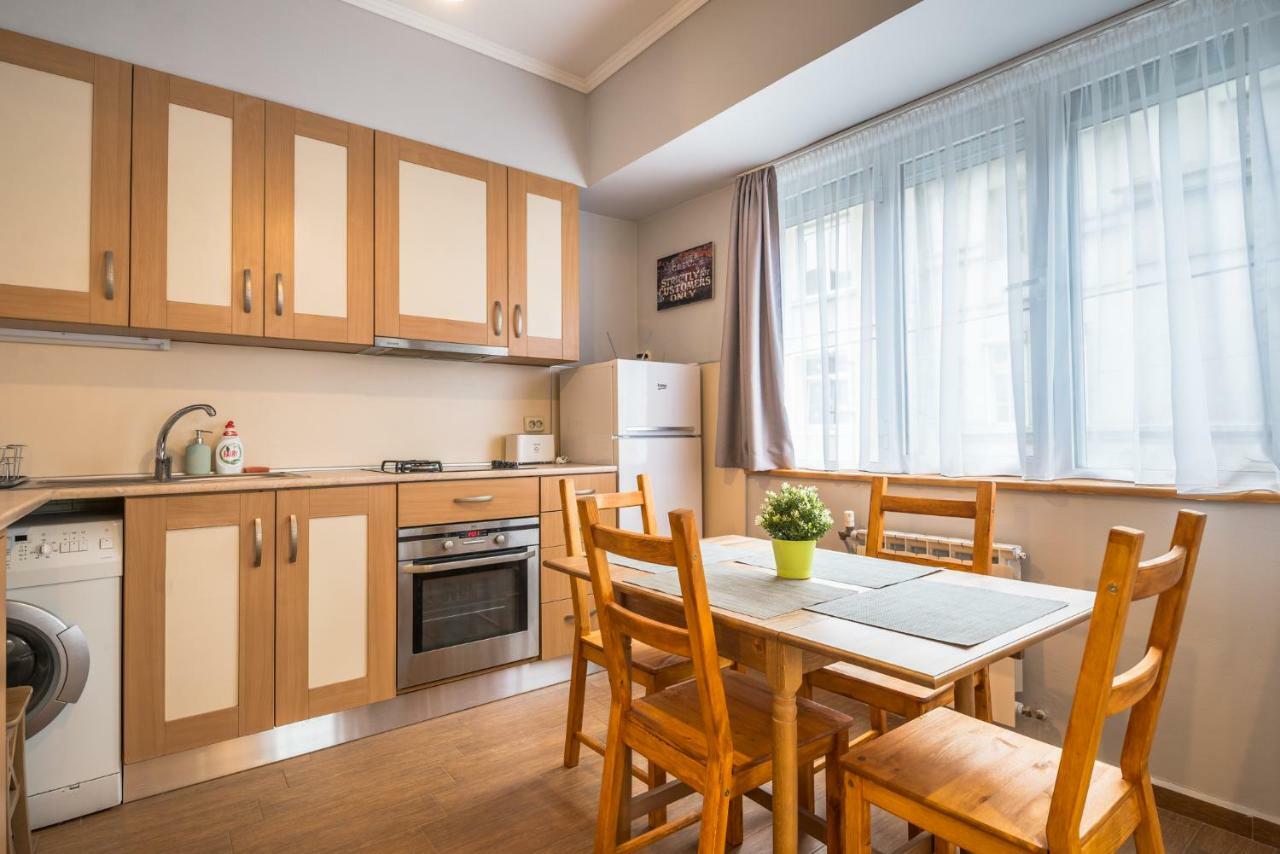 5Th Avenue Sofia Two Bedroom, Two Bathroom, Positano Street Suite By Flat Mаnager Luaran gambar