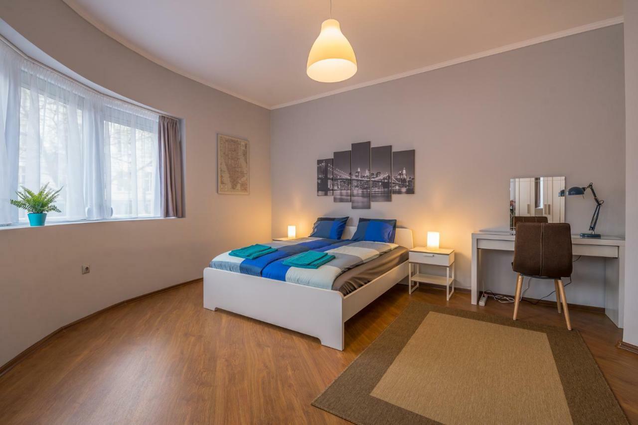 5Th Avenue Sofia Two Bedroom, Two Bathroom, Positano Street Suite By Flat Mаnager Luaran gambar