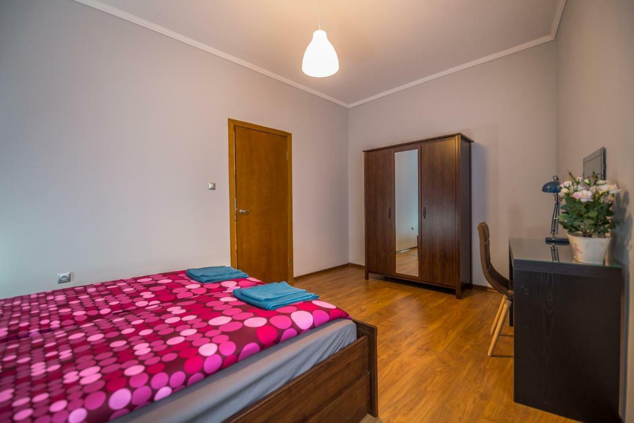 5Th Avenue Sofia Two Bedroom, Two Bathroom, Positano Street Suite By Flat Mаnager Luaran gambar